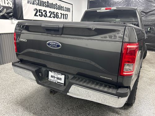 2015 Ford F-150 XLT Lower Image 3