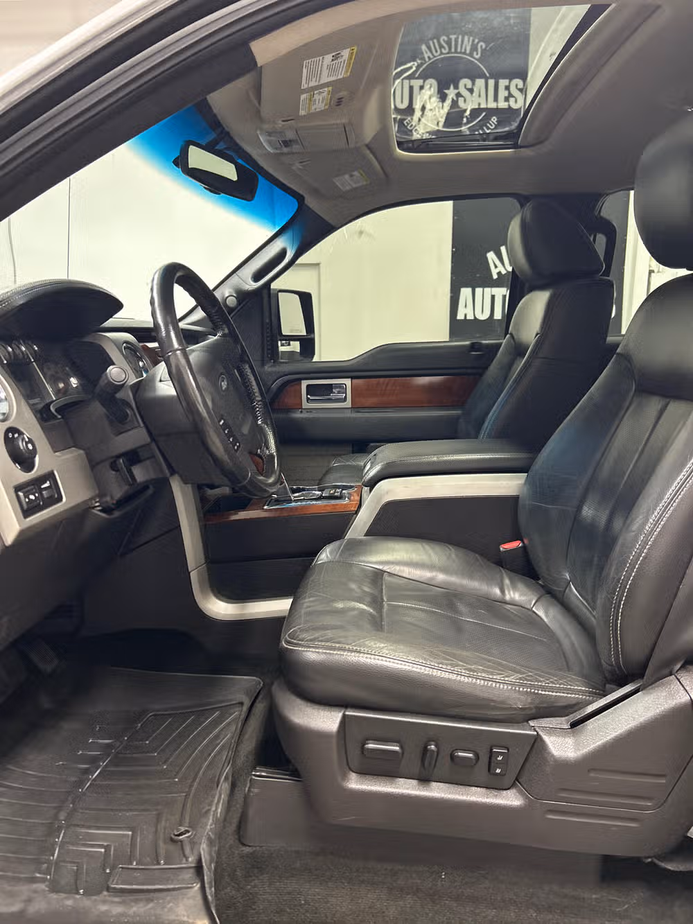 2010 Ford F-150 Lariat Image 8