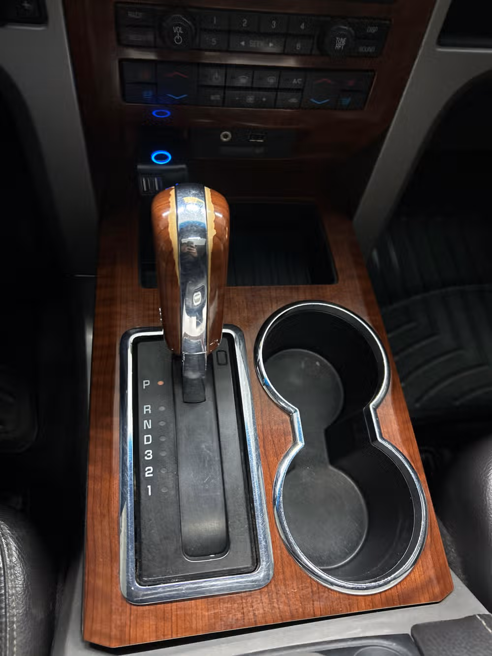 2010 Ford F-150 Lariat Image 14
