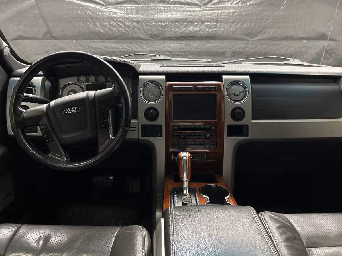 2010 Ford F-150 Lariat Image 11