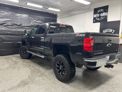 2015 Chevrolet Silverado 3500HD LTZ Lower Image 2