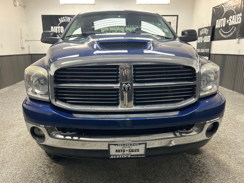 2008 Dodge Ram 2500 SLT Upper Image 2