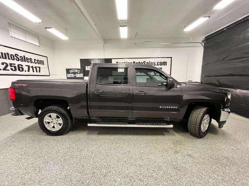 2016 Chevrolet Silverado 1500 LT Upper Image 2