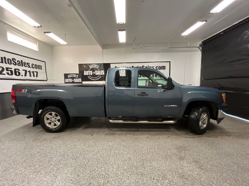 2010 Gmc Sierra 1500 SLE photo 2
