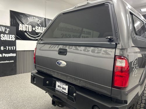 2012 Ford F-350 Super Duty Lariat Lower Image 3