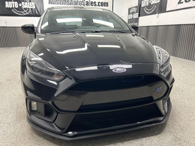 2017 Ford Focus RS Upper Image 2