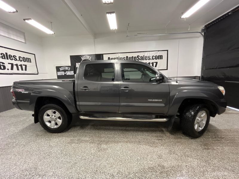 2013 Toyota Tacoma V6 Upper Image 2