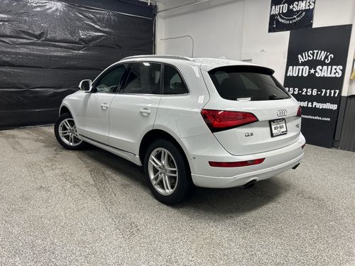 2014 Audi Q5 2.0T quattro Premium Plus Lower Image 2