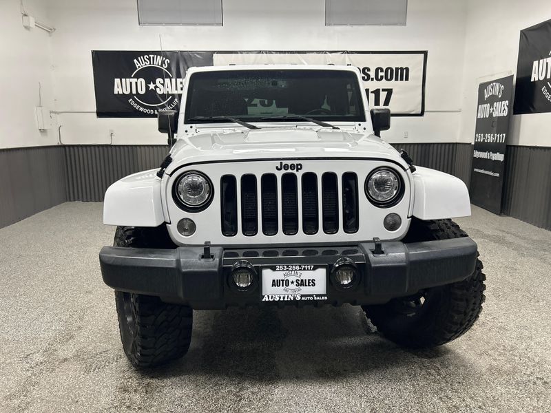 2018 Jeep Wrangler JK Unlimited Altitude Upper Image 2