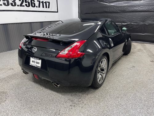 2014 Nissan 370Z Base Lower Image 1