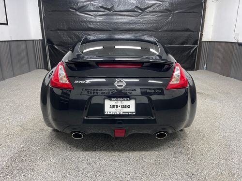 2014 Nissan 370Z Base Lower Image 2