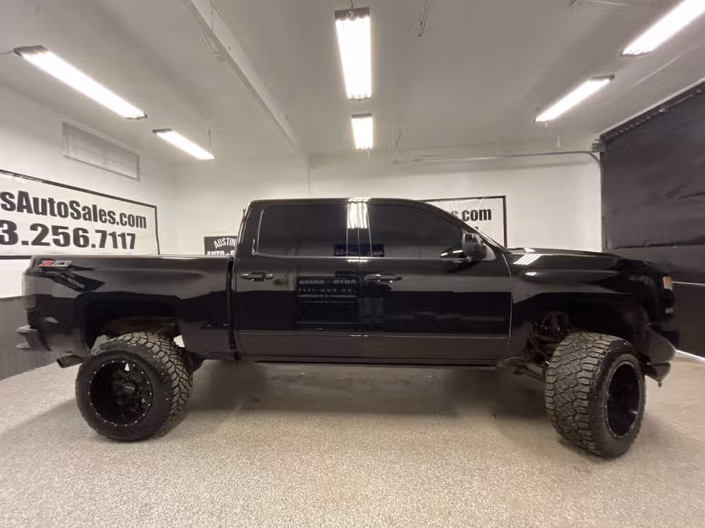 2016 Chevrolet Silverado 1500 LT Z71 Image 2