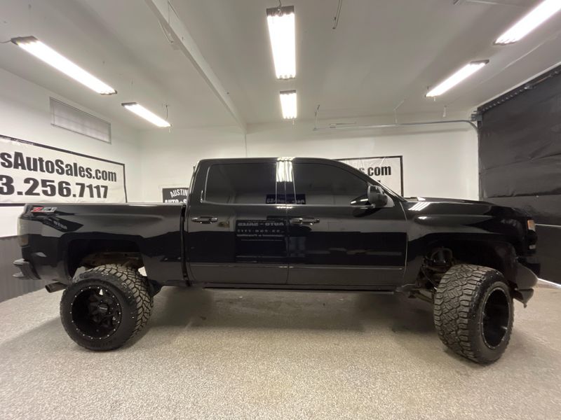 2016 Chevrolet Silverado 1500 LT Z71 Upper Image 2