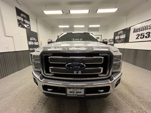 2015 Ford F-350 Super Duty Lariat Lower Image 3