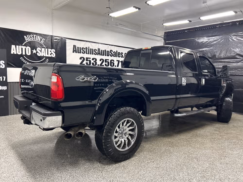 2010 Ford F-350 Super Duty XLT Image 6