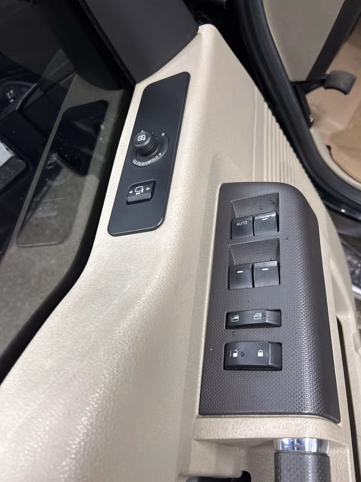 2010 Ford F-350 Super Duty XLT Image 11