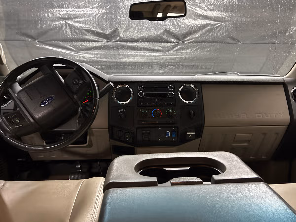 2010 Ford F-350 Super Duty XLT Image 13