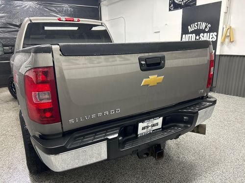 2013 Chevrolet Silverado 2500HD LTZ Lower Image 3