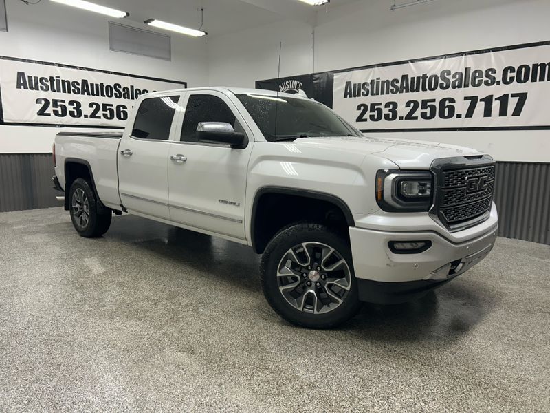 2017 GMC Sierra 1500 Denali Crew Cab Upper Image 1