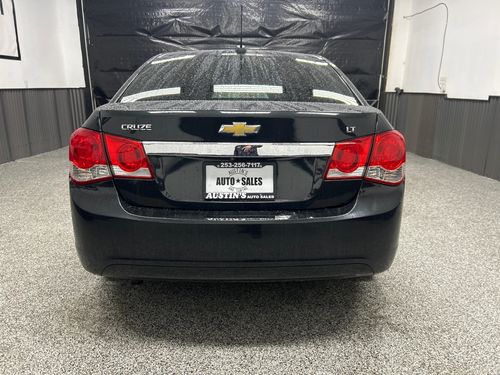 2016 Chevrolet Cruze Limited 1LT Auto Lower Image 3