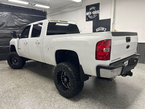 2013 Chevrolet Silverado 2500HD LTZ Lower Image 2