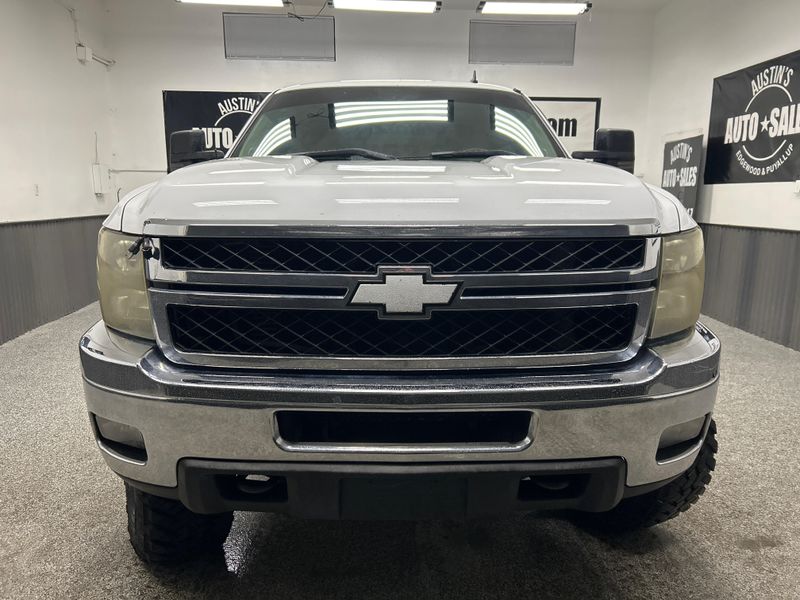 2013 Chevrolet Silverado 2500HD LTZ Upper Image 2