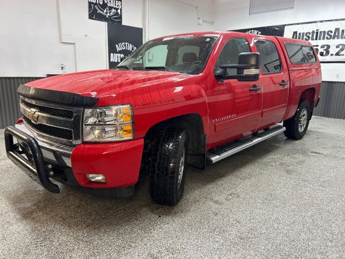 2008 Chevrolet Silverado 1500 LT1 Crew Cab Lower Image 1
