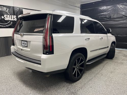 2016 Cadillac Escalade Luxury Collection Lower Image 1