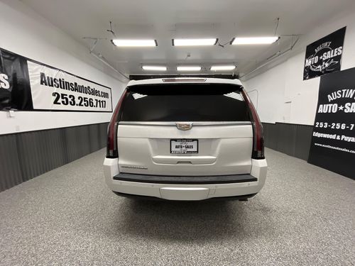 2016 Cadillac Escalade Luxury Collection Lower Image 2