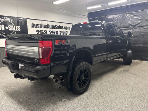 2022 Ford F-350 Super Duty Platinum Lower Image 1