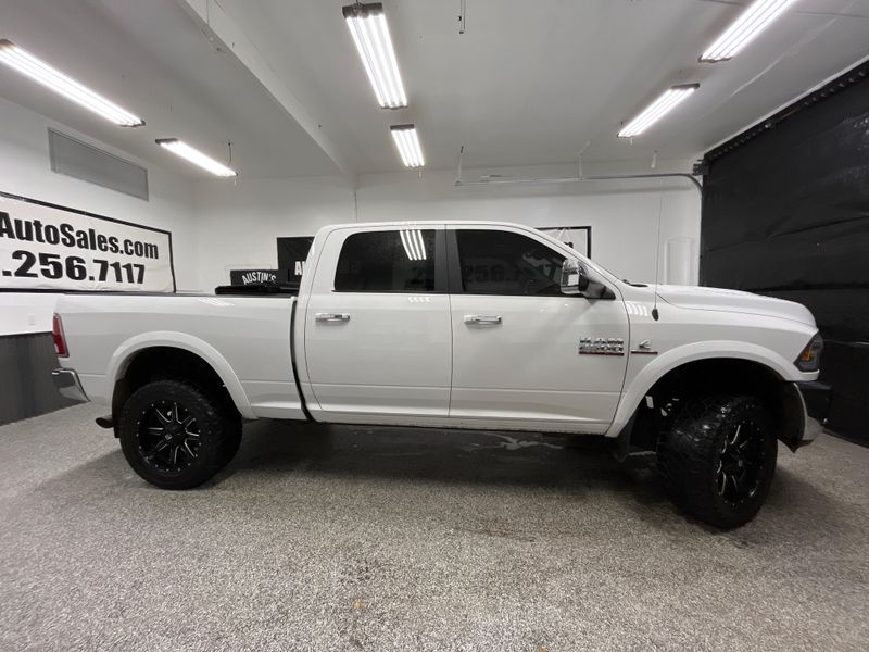 2018 Ram 2500 Laramie Upper Image 2