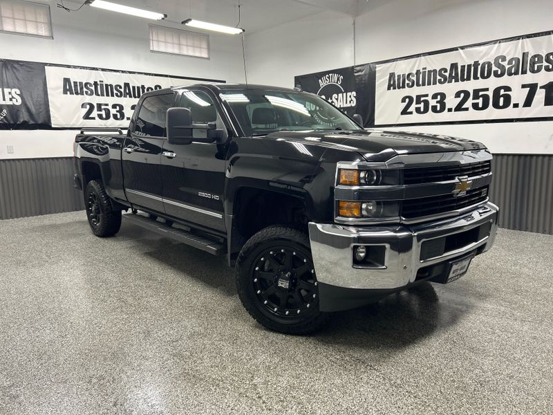 2015 Chevrolet Silverado 2500HD LTZ Upper Image 1