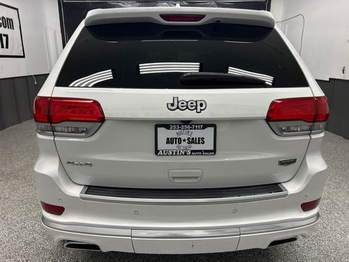 2015 Jeep Grand Cherokee Summit Lower Image 3