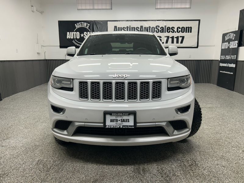 2015 Jeep Grand Cherokee Summit Upper Image 2