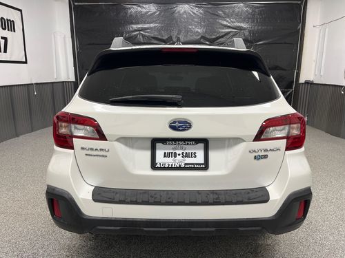 2019 Subaru Outback 2.5i Premium Crossover Lower Image 2