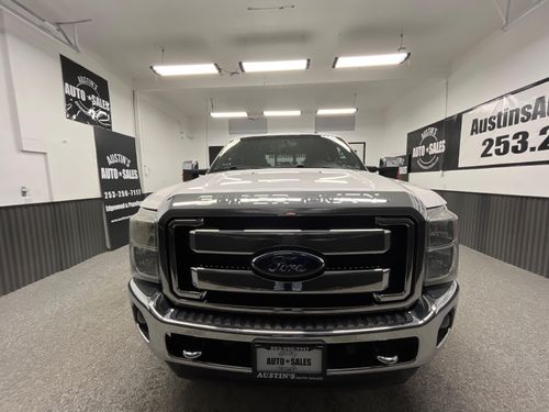 2013 Ford F-250 Super Duty Lariat Lower Image 3