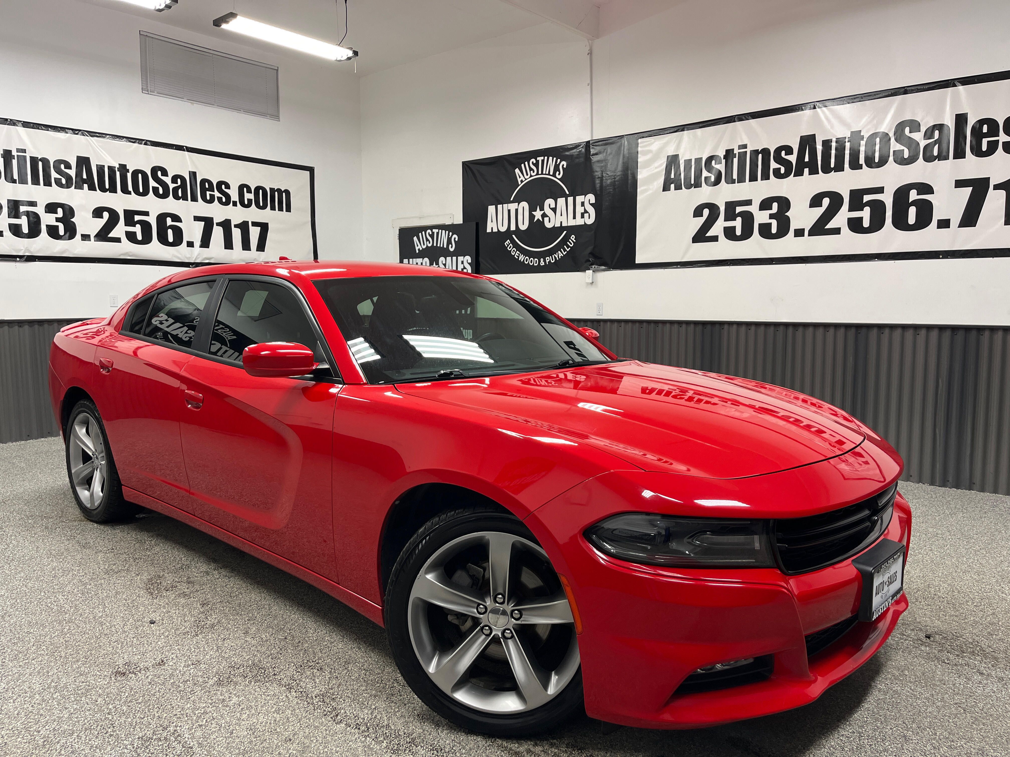 2015 Dodge Charger SXT's photo