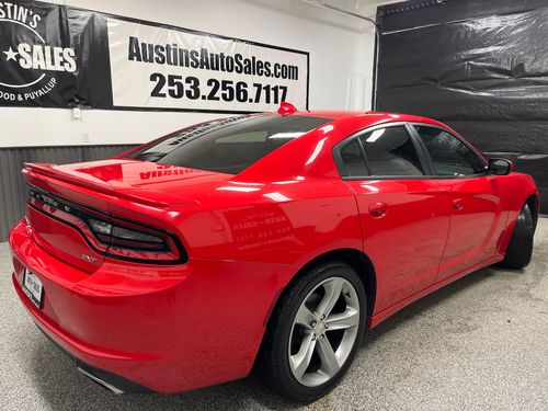 2015 Dodge Charger SXT Lower Image 1