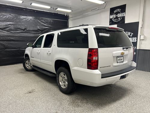 2012 Chevrolet Suburban LT Lower Image 2