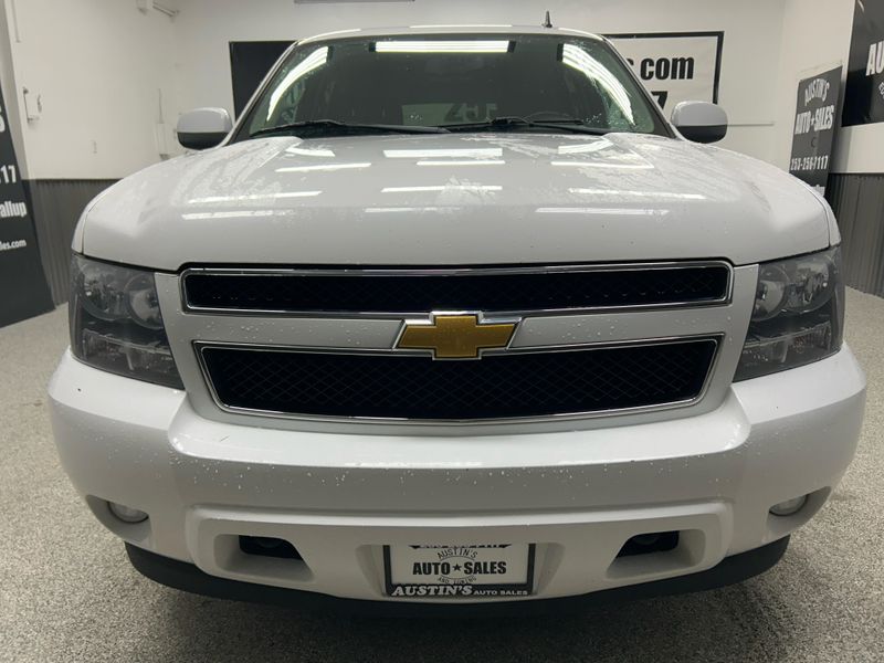 2012 Chevrolet Suburban LT Upper Image 2