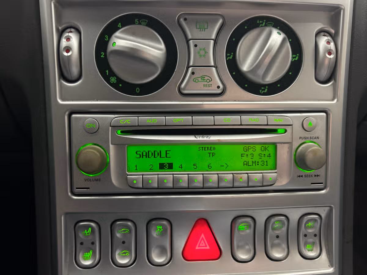 2008 Chrysler Crossfire Limited Image 13