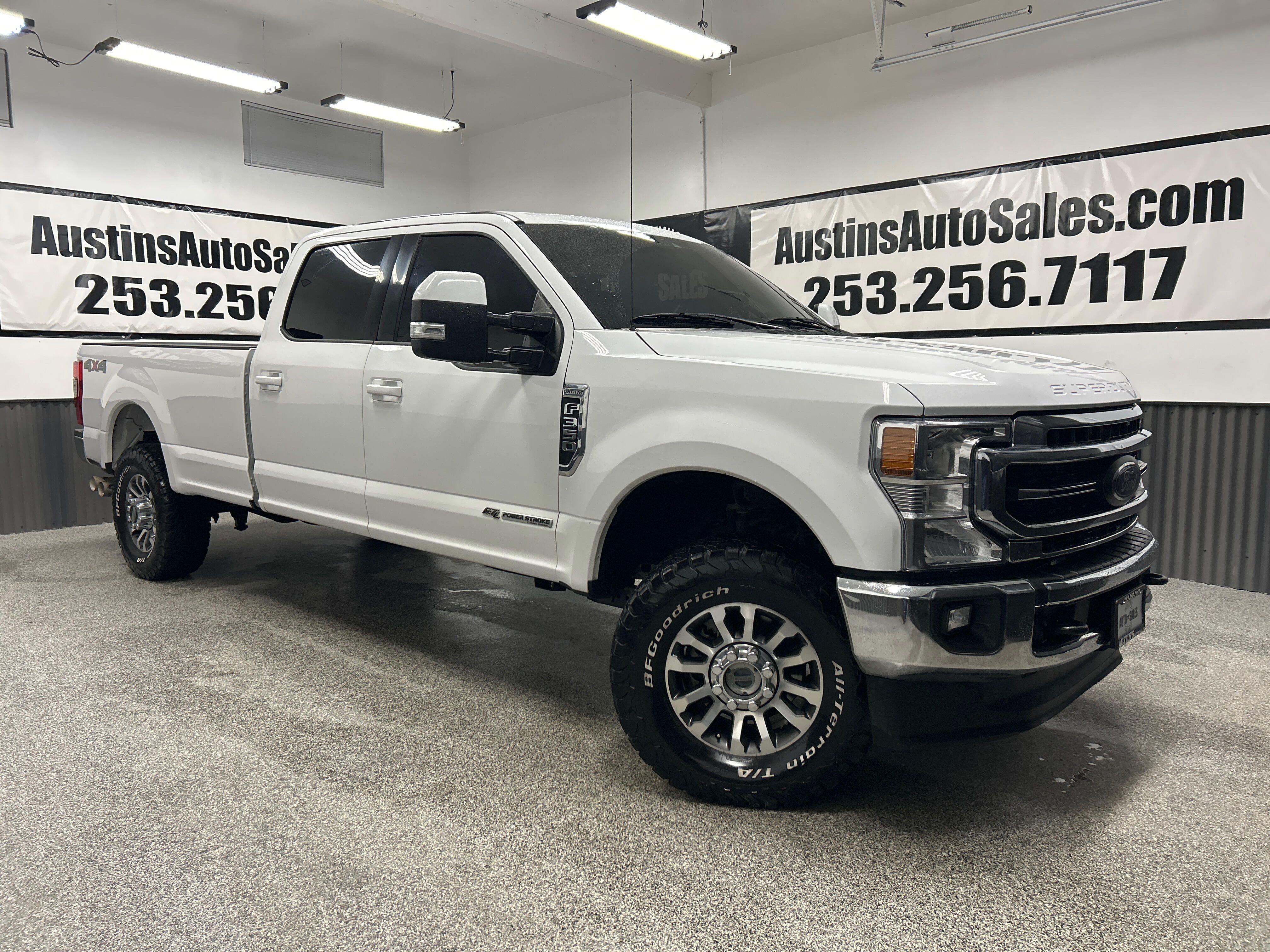 2021 Ford F-350 Super Duty Lariat's photo