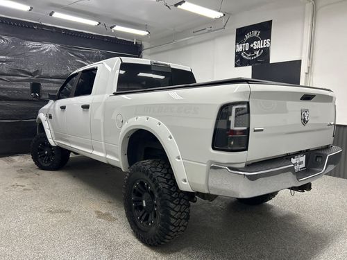 2010 Dodge Ram 3500 SLT Lower Image 2