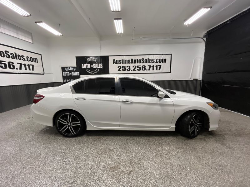 2016 Honda Accord Sport w/Honda Sensing Upper Image 2