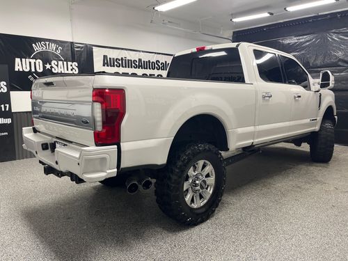 2019 Ford F-250 Super Duty Platinum Lower Image 1