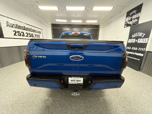 2017 Ford F-150 XLT Lower Image 2