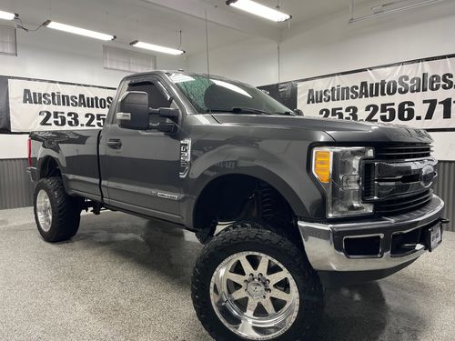 11413 - 2017 Ford F-350 Super Duty XLT