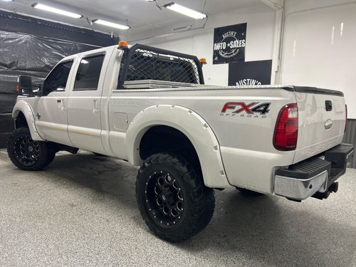 2012 Ford F-250 Super Duty Lariat Lower Image 2