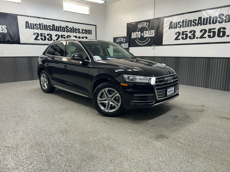 2019 Audi Q5 quattro Premium 45 TFSI Upper Image 1