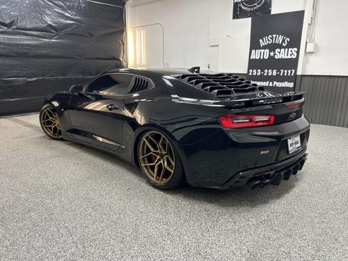 2018 Chevrolet Camaro SS Lower Image 2